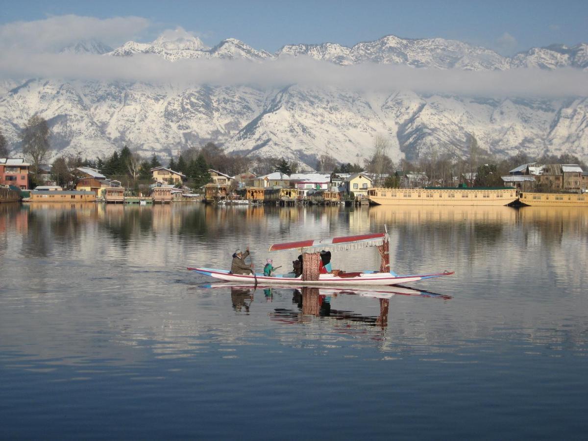 Hotel Wangnoo Heritage Houseboats Srīnagar Exterior foto